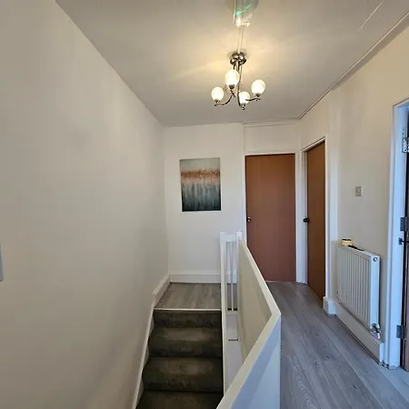 E1 Guest house