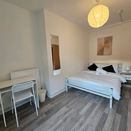 Guest house E1 *