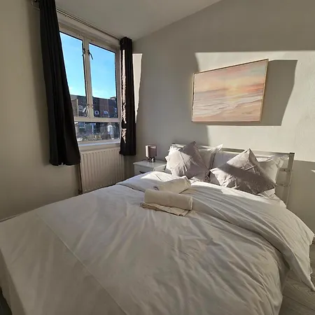 Guest house E1 London