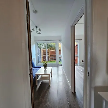 E1 Guest house