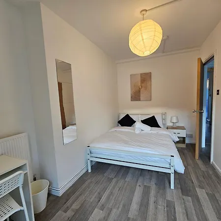 Guest house E1 *