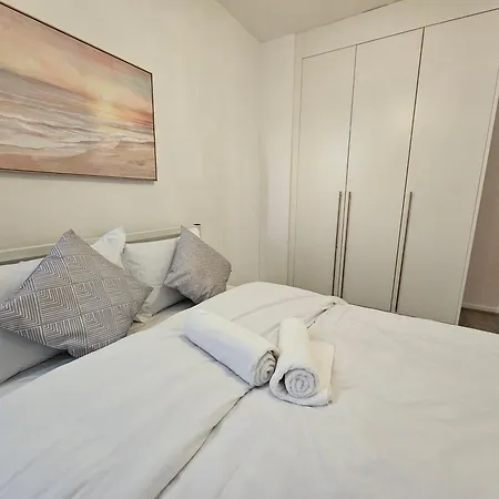 E1 Guest house
