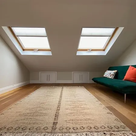Charming Victorian Notting Hill * London