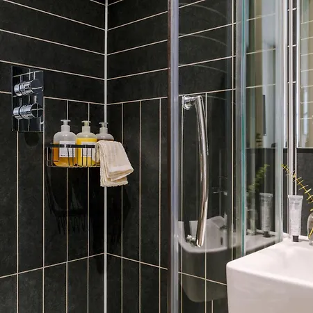 Sonder The Gilbert Hotel 3*