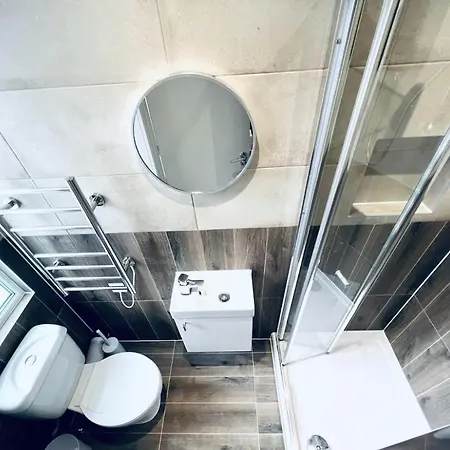 South Charming Ensuite Look Like Designer Aparthotel *