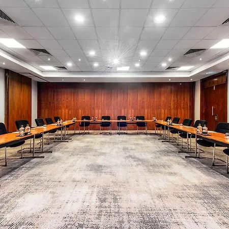 Radisson Red Heathrow