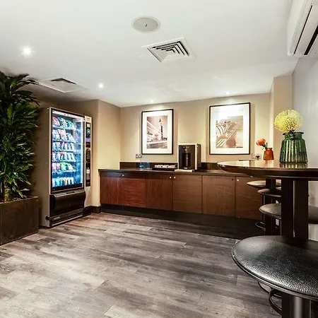 Hotel Radisson Red Heathrow *