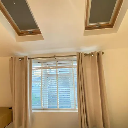 1 Bedroom, Near Alexandra Palace - London - Kings Cross - 3 Apartment New Southgate