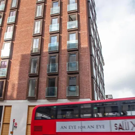 Westminster Two Bed One Bath Sleeps 5 Apartment *