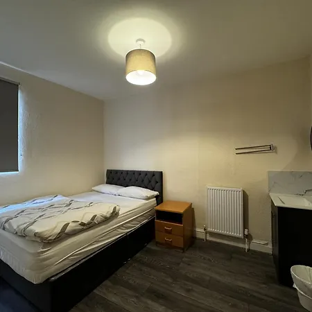 Sterling House Bed & Breakfast Hounslow