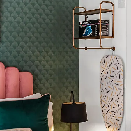 Urban Elegance Luxury Living With Kitchenette Apartment *