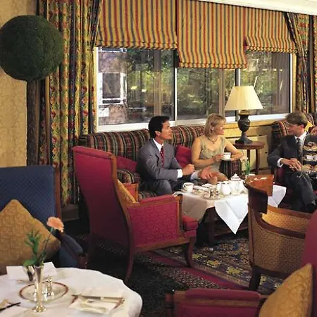 Kensington Gardens Hotel 2*
