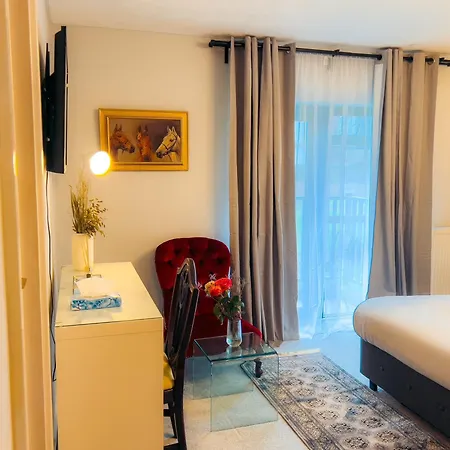 Private Garden Canary Wharf East Apartment London