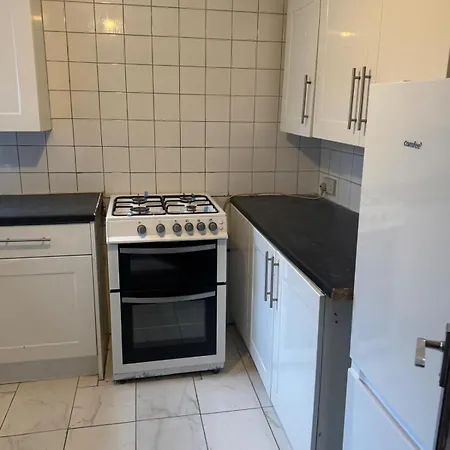 Natural Full Flat Near Station With Private Toilet Shower Kitchen In Central