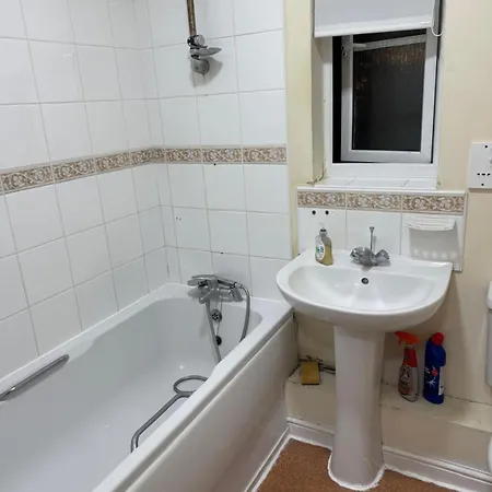 Natural Full Flat Near Station With Private Toilet Shower Kitchen In Central