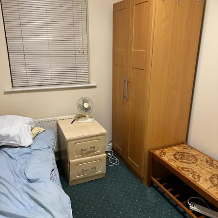 Natural Full Flat Near Station With Private Toilet Shower Kitchen In Central Apartment *