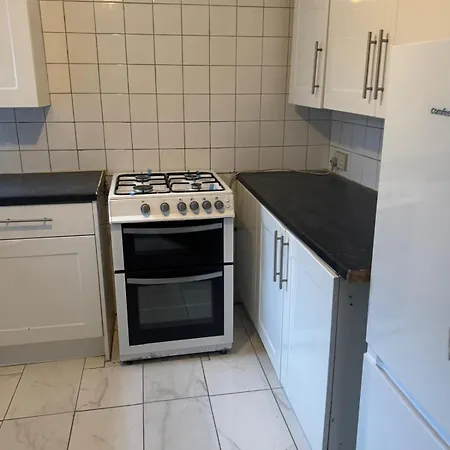 Natural Full Flat Near Station With Private Toilet Shower Kitchen In Central Apartment *