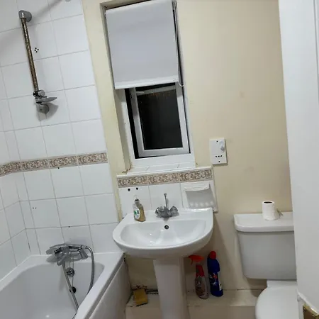 Natural Full Flat Near Station With Private Toilet Shower Kitchen In Central Apartment