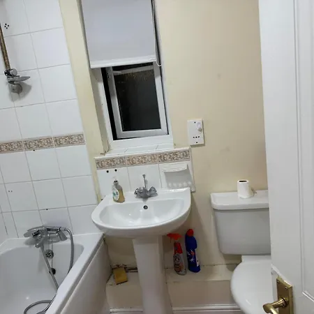 Natural Full Flat Near Station With Private Toilet Shower Kitchen In Central Apartment *