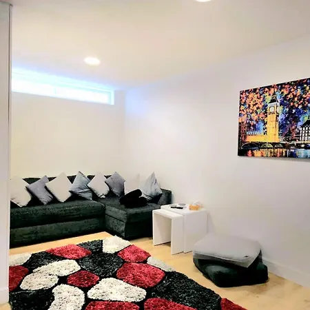 Luxury Hampstead Mews House, Close To Centre Holiday home
