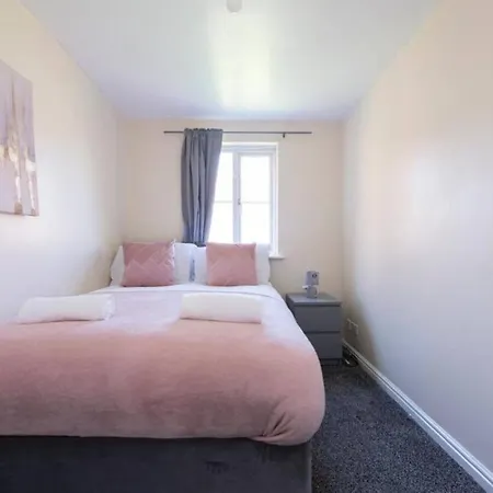 2 Bed 4 Beds Sleeps 5