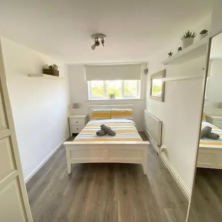 1 Bedroom In Woolwich With Free Parking Apartment