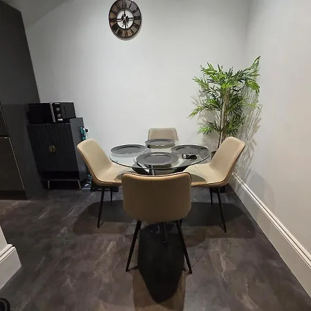 Westbourne Gardens Flat *