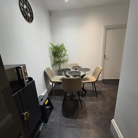 Apartment Westbourne Gardens Flat *
