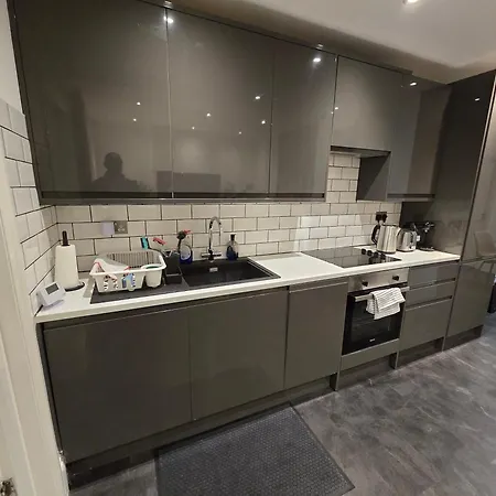 Westbourne Gardens Flat Apartment London