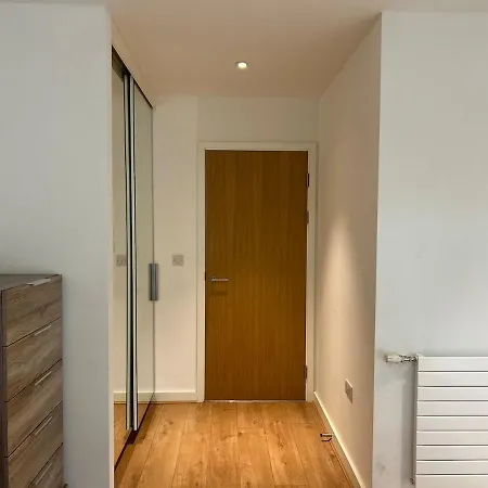 Lovely One Bedroom Flat London
