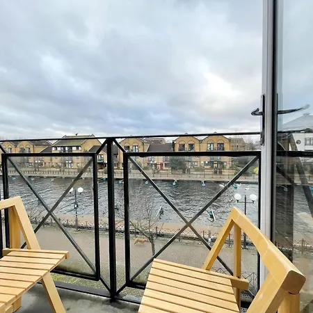 Clippers Quay Loft At Canary Wharf Homestay