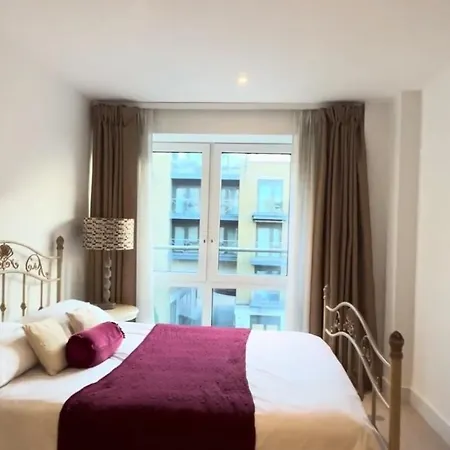 The Crown Apartment *