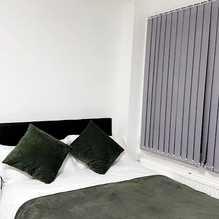 Apartment Rrr Homes London