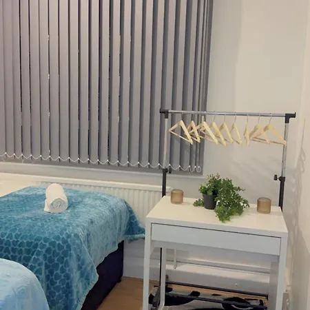 Apartment Rrr Homes London