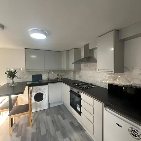 Luxury 2 Bedroom In Apartment London