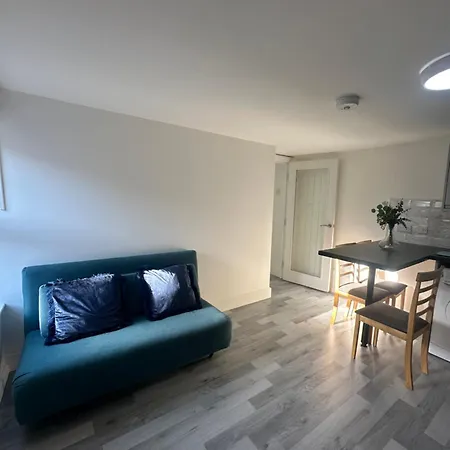 Luxury 2 Bedroom In * London