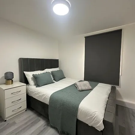 Apartment Luxury 2 Bedroom In London
