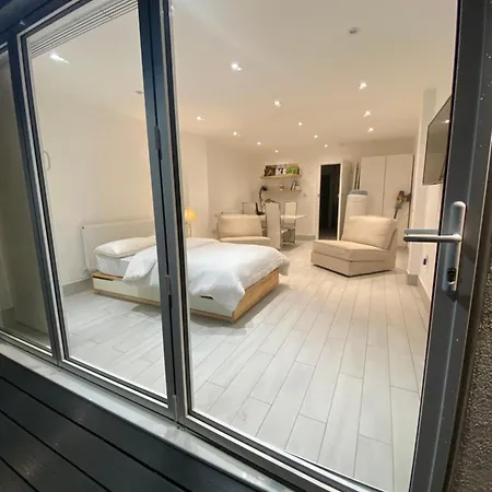 Heaven Apartment Edgware