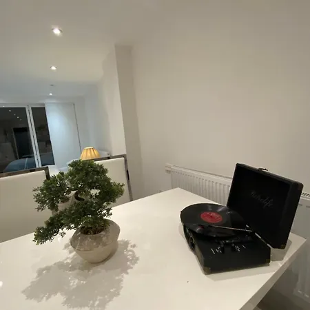 Apartment Heaven *