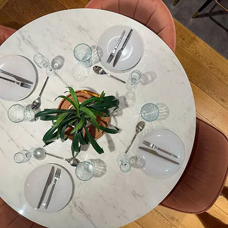 Spacious 3-bedroom Flat In Holloway With Unique Patio With Free Wi-fi