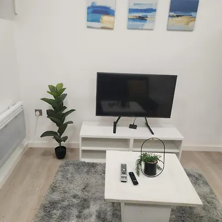 Sleeps 4 Cosy In Golder Greens Nw11 London