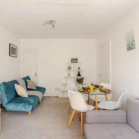#15 Charming Notting Hill Retreat London