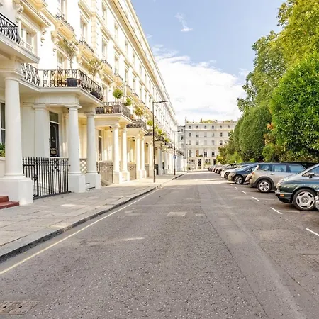 #15 Charming Notting Hill Retreat