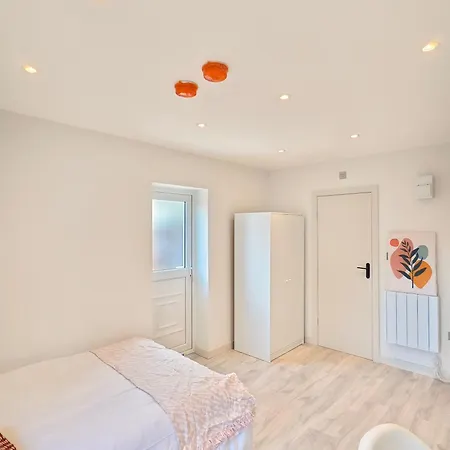 Guest house Morden Stratford Studio 1 *