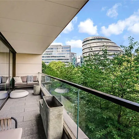 5 Million Pound Super Luxury Large Duplex Penthouse Sleeps 8 London