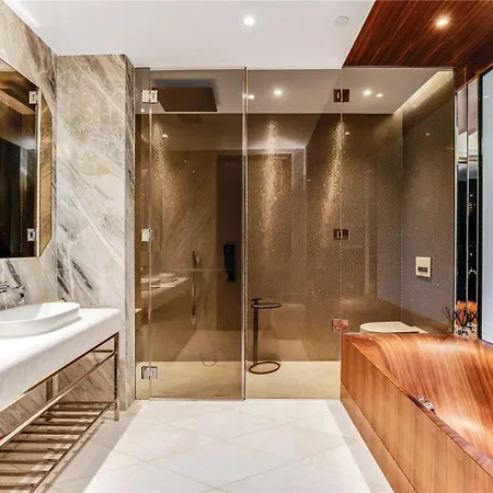 5 Million Pound Super Luxury Large Duplex Penthouse Sleeps 8 Apartment
