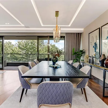 Apartment 5 Million Pound Super Luxury Large Duplex Penthouse Sleeps 8