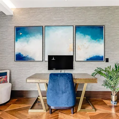 5 Million Pound Super Luxury Large Duplex Penthouse Sleeps 8 *