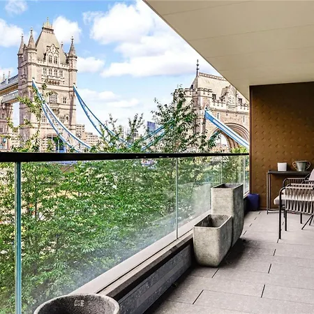Apartment 5 Million Pound Super Luxury Large Duplex Penthouse Sleeps 8 *