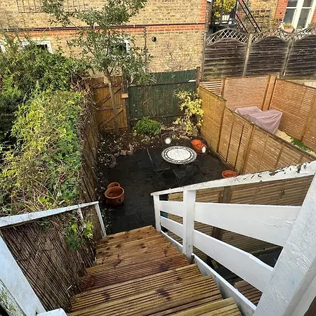 Apartment 2 Bedroom Luxury Flat In Centre Of Muswell Hill *
